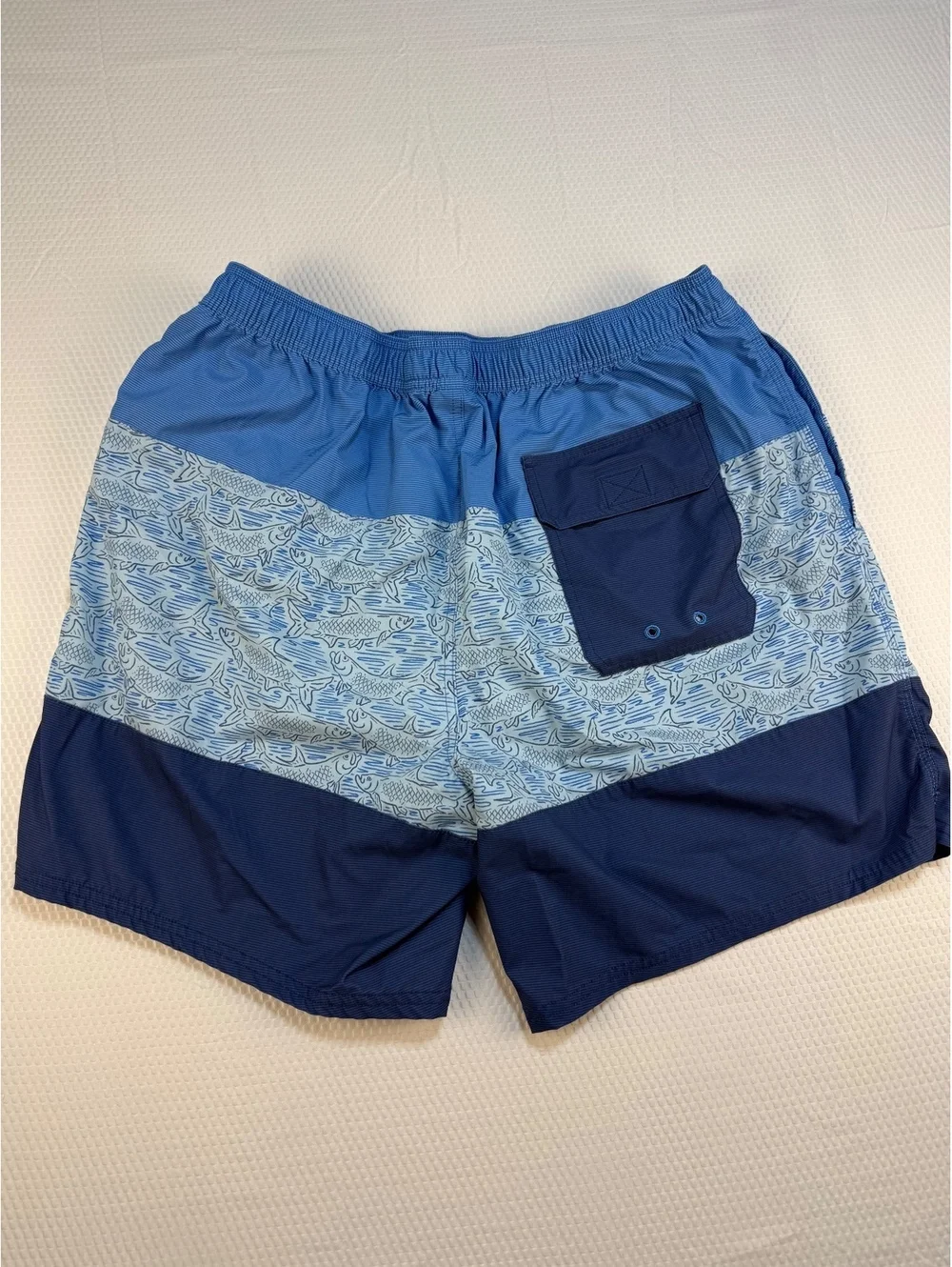 Vineyard Vines Men’s XL Fish Print Colorblock Swim Trunks Blue Board Shorts